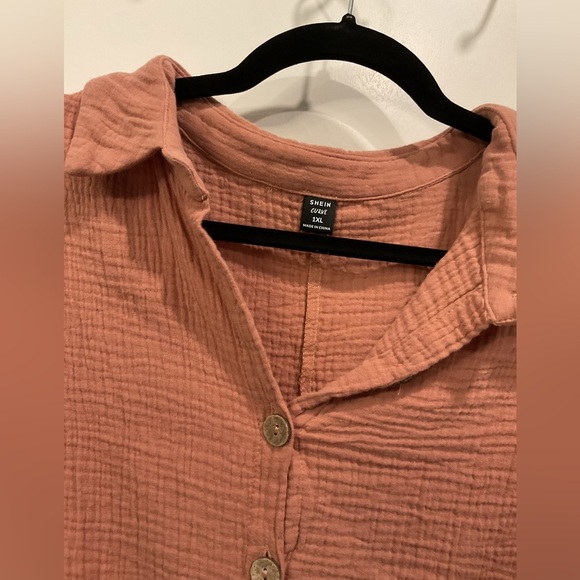 SHEIN Textured Button-Down Shirt - Picture 2 of 3